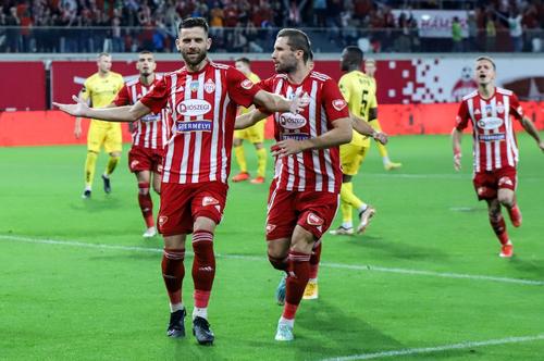 Partida dintre Poli Iași și Sepsi, din runda cu numărul 7 din Superliga, programată inițial duminică, 27 august, de la ora 13:00, va fi amânată. Decizia vine în ajutorul lui Sepsi, care joi joacă returul cu Bodo/Glimt, din play-off-ul Conference League.