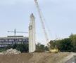 Vizită pe șantierul viitoarei arene de 100 de milioane de euro » Ce problemă au întâmpinat muncitorii + mesajul istoric căutat pe sub dărâmături