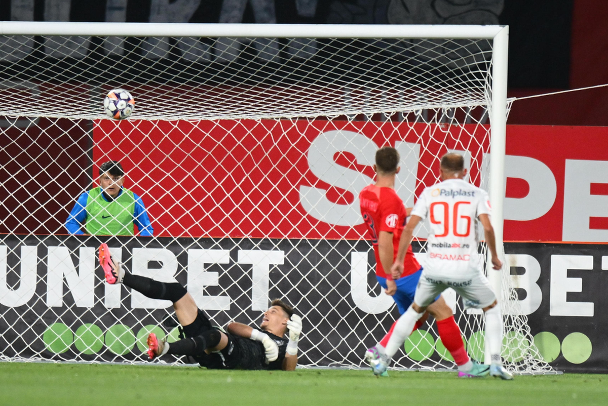 Hermannstadt - FCSB 2-0 » Ronaldo le-a dat decisiva! Roș-albaștrii au jucat lamentabil la Sibiu și au ajuns penultimii