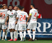 Hermannstadt s-a impus cu 2-0 în fața campioanei prin două goluri semnate în partea secundă de italianul Murgia și de Ronaldo Deaconu. Campioana a arătat groaznic, iar linia de fund s-a făcut realmente de rușine