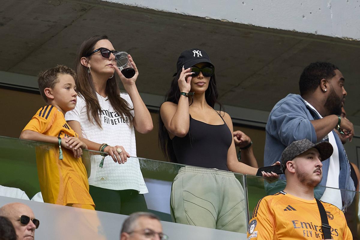 Kim Kardashian, prezentă pe „Santiago Bernabeu” la Real Madrid - Valladolid