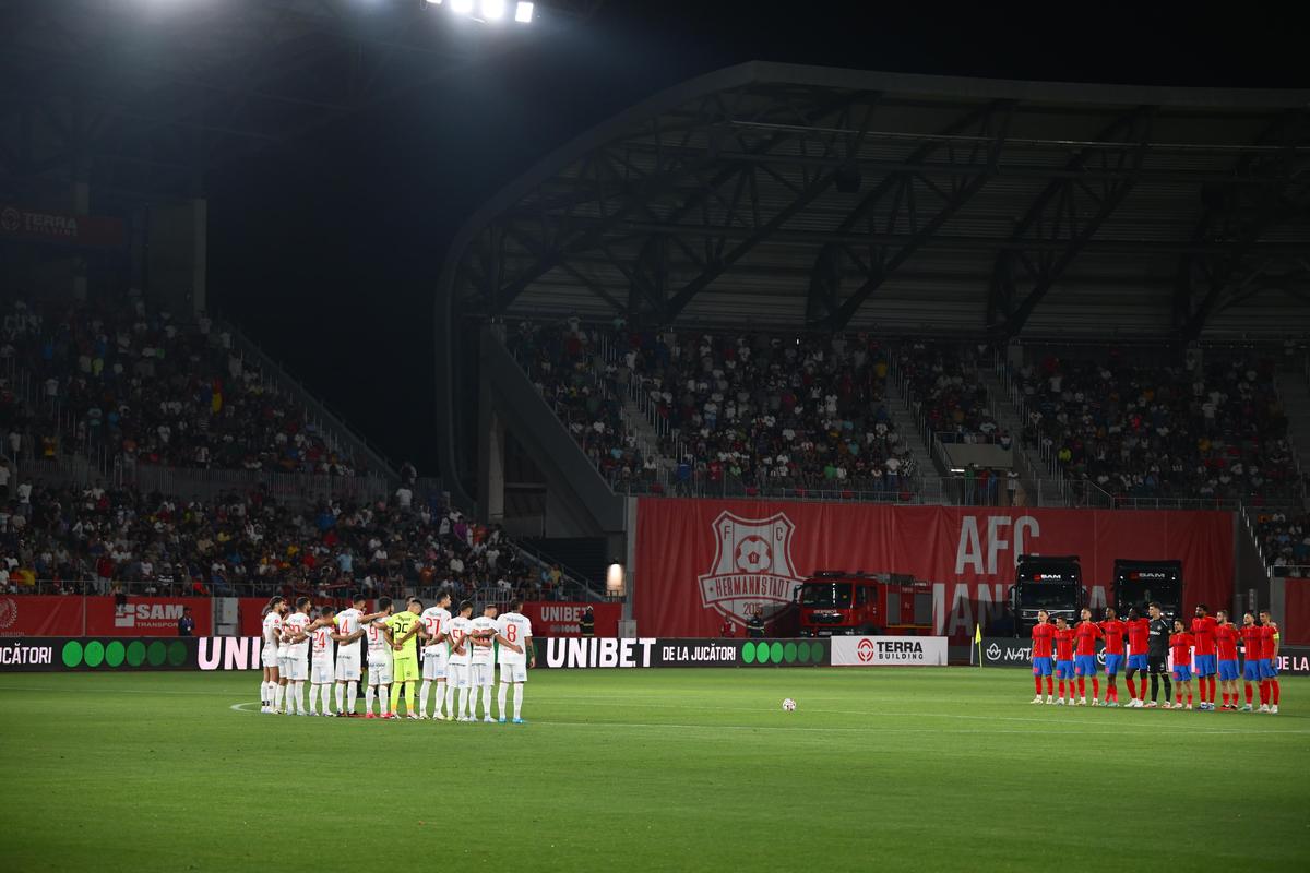 Suporterii și-au pierdut răbdarea! Ce s-a întâmplat după Hermannstadt - FCSB: imaginile surprinse pe gazon