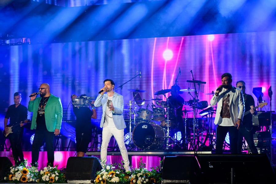 A început Festivalul Național de Muzică Ușoară Mamaia, ediția 61 - o seară care ne-a lăsat fără cuvinte