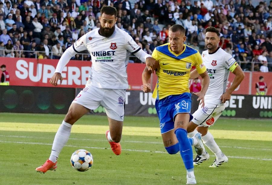 Hermannstadt - Farul / Sursă foto: sportpictures.eu Cristi Chivu răstoarnă audiențele TV!