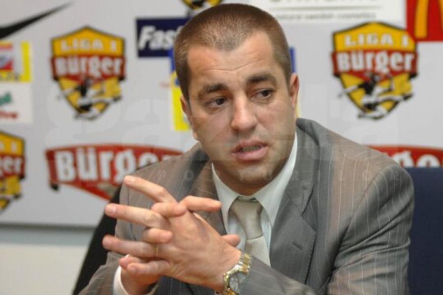 Președintele Comisiei de Disciplină, Daniel Cernat, în fața unui caz cu posibile repercusiuni aspre în Liga 1 Rapid tremură: la un pas de depunctare și blocarea transferurilor, risc de excludere! » Comisia de Disciplină are miercuri pe masă dosarul care pune pe jar Giuleștiul