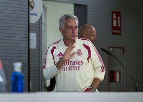 Mourinho părăsise deja sala, dar s-a întors să avertizeze: „În ziua în care veți spune ...”