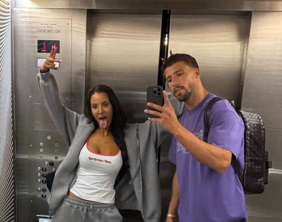 Prinși în «ofsaid» » Internaţionalul n-a mai putut ascunde relația cu Valentina: „Ești în patul lui!”