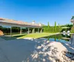 Imagine din interiorul vilei din Madrid în care locuiește Jose Mourinho/Foto: VnExpress International