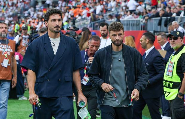 Thomas Muller și Mats Hummels au cumpărat clubul dator în România