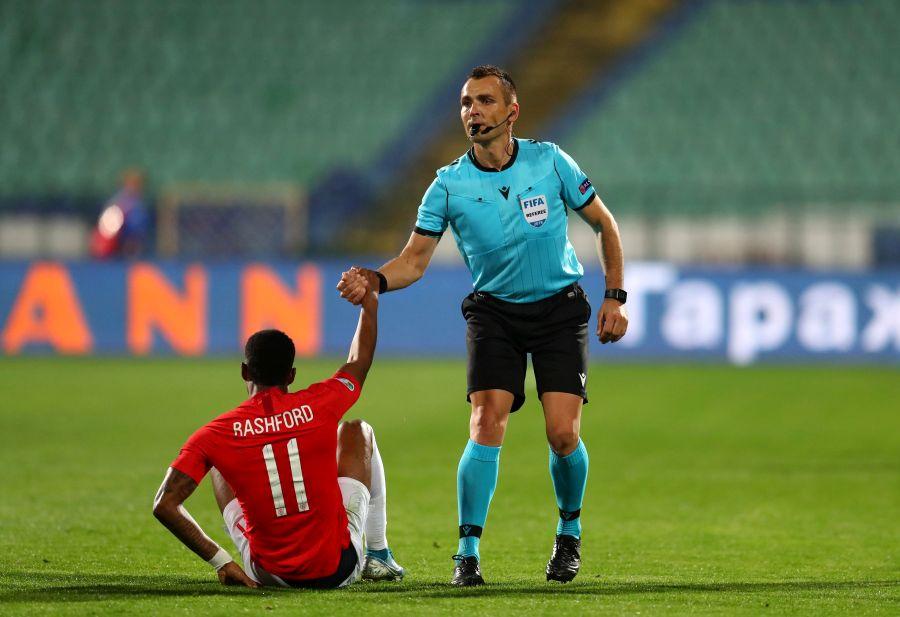 CFR Cluj, arbitrată în play-off de un „central” familiar românilor + O brigadă din România, delegată la un duel tare!