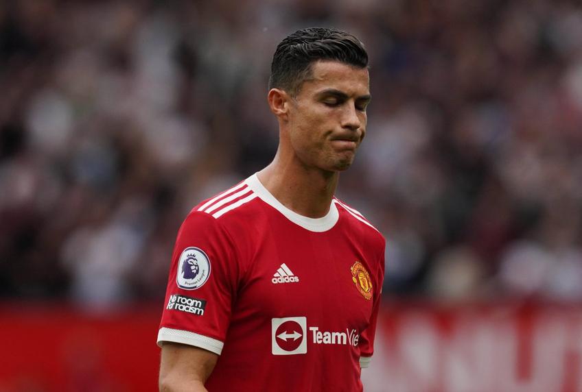 Manchester United a pierdut meciul de pe teren propriu cu Aston Villa, scor 0-1. În prelungiri, „diavolii” au ratat un penalty, prin Bruno Fernandes.