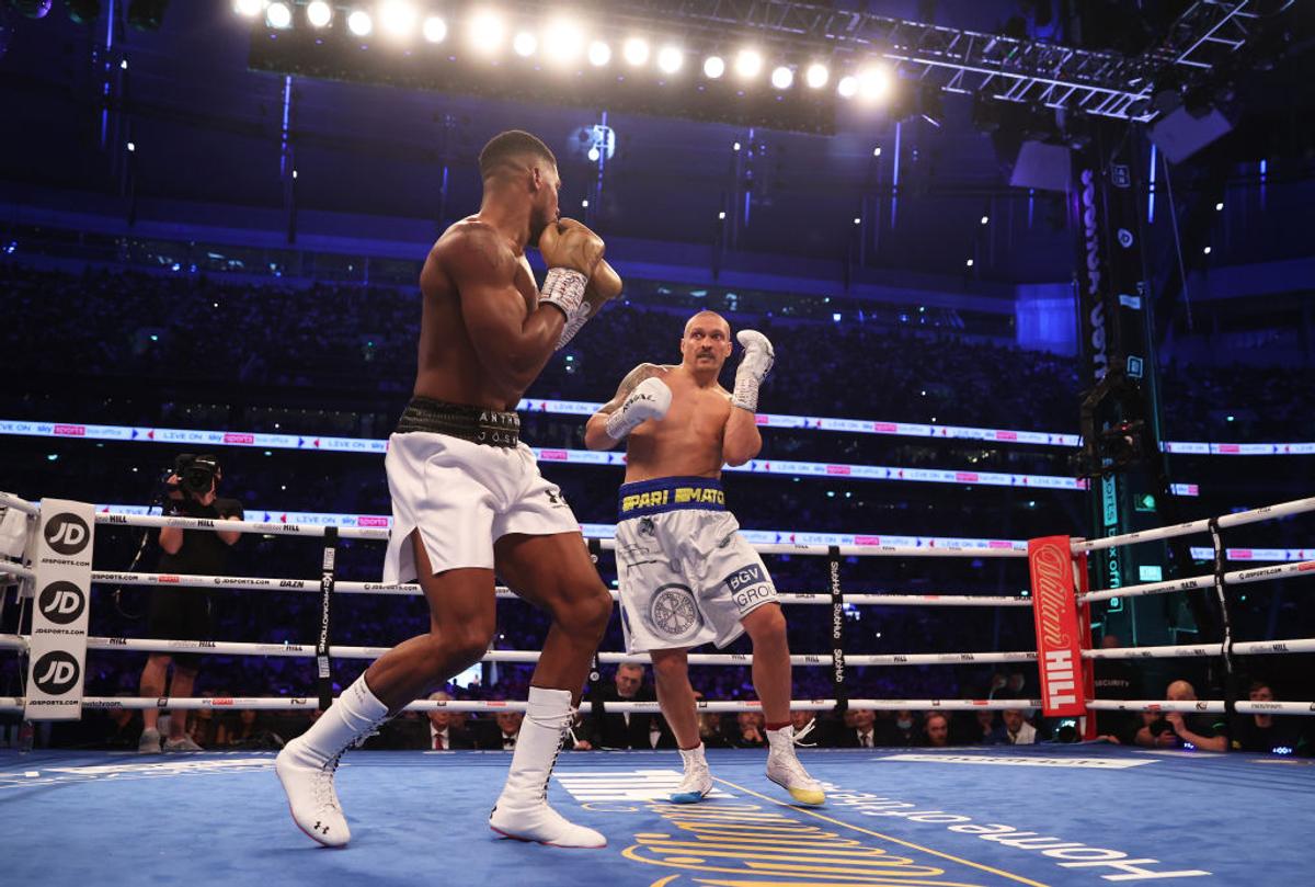 Luptă incredibilă pe stadionul lui Tottenham: Oleksandr Usyk e noul campion la categoria grea! L-a învins la puncte pe Anthony Joshua: „Șocant!”