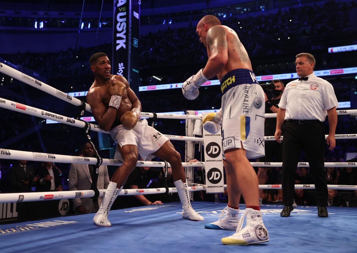 Luptă incredibilă pe stadionul lui Tottenham: Oleksandr Usyk e noul campion la categoria grea! L-a învins la puncte pe Anthony Joshua: „Șocant!”