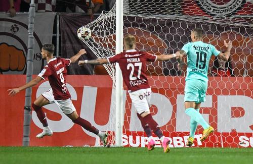 Rapid a preluat din nou conducerea cu CFR Cluj (3-1 în etapa a 10-a din Superligă) în startul reprizei secunde. Golul doi marcat de Albion Rrahmani a fost decisiv în economia partidei.