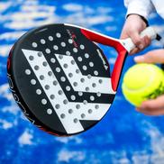 Padel, un sport din ce în ce mai popular / FOTO: Imago Images