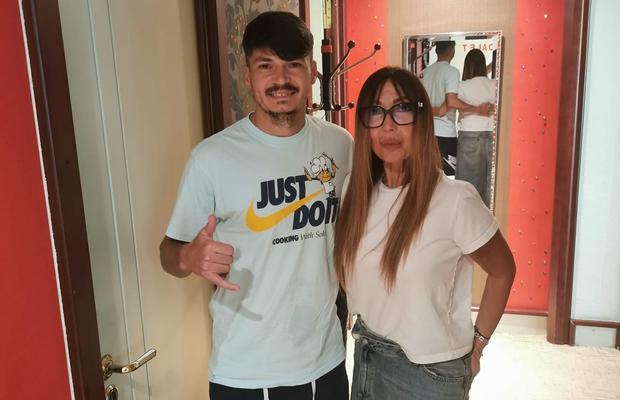 Apariție rară » „Vraciul” Marijana Kovacevic a apărut în fotografia fotbalistului român: „O să îi trag o săpuneală lui Cătălin!”