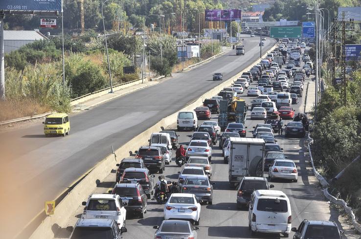 Oamenii fug din sudul Libanului / FOTO: Imago