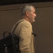 Valeriu Iftime merge cu metroul prin București