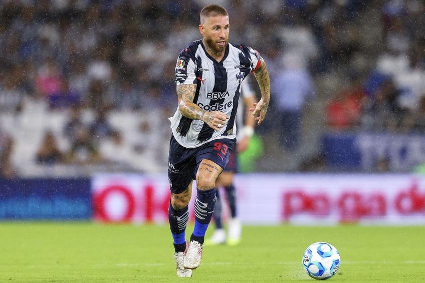 Fundașul central Sergio Ramos (39 de ani) a încercat să înscrie din „scăriță” din penalty în meciul dintre Toluca și Monterrey, pierdut de echipa lui cu scorul de 2-6. Partida s-a jucat joi dimineață, în etapa a 10-a a primei ligi Mexicane.
