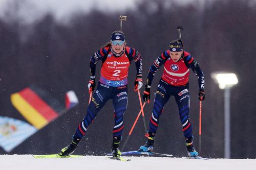 Justine Braisaz-Bouchet și Julia Simon, la CM de biatlon din 2024 Foto: Guliver / Getty Images