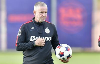 Laurențiu Reghecampf „a scos untul” din jucătorii de la FCSB: „Este «The Special One». Toți avem febră musculară”