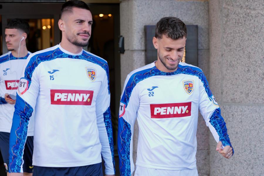 Andrei Burcă și Vlad Dragomir, înainte de Suedia - România / Foto: Andrei Furnigă (GSP) Marius Șumudică îi propune un titular lui Gică Hagi înainte de România - Bosnia