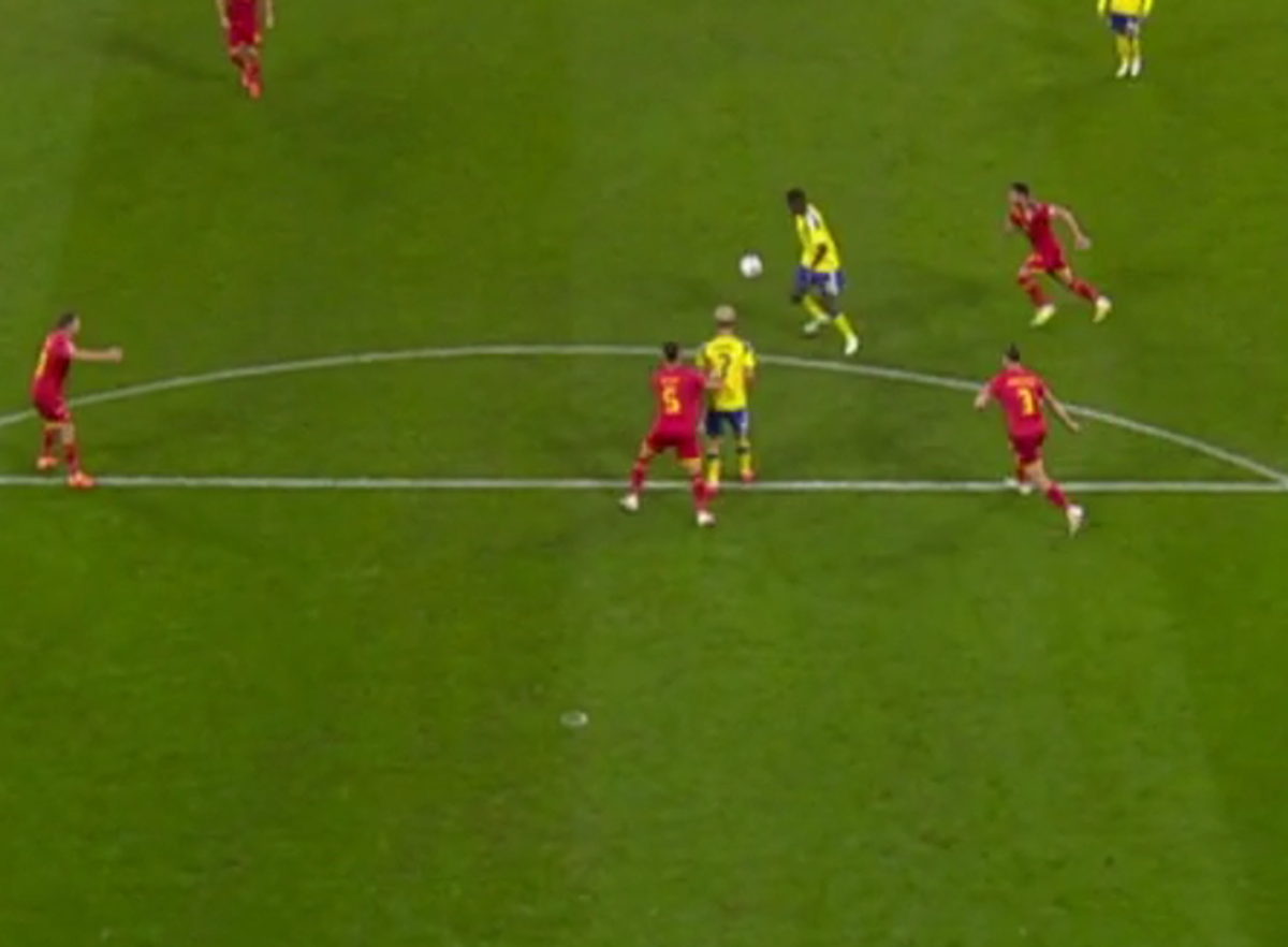 Ionuț Radu, salvat de VAR! Cum a fost anulat al treilea gol al Suediei în partida cu România