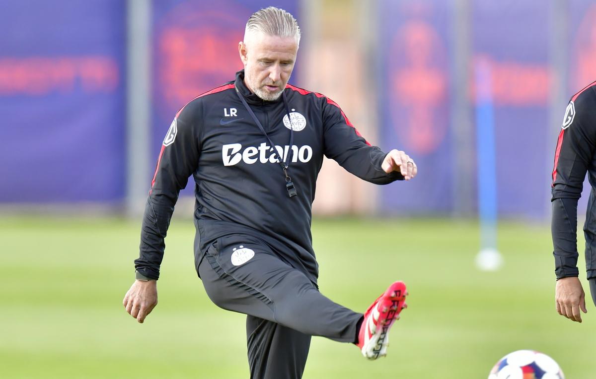 Laurențiu Reghecampf, primul antrenament FCSB
