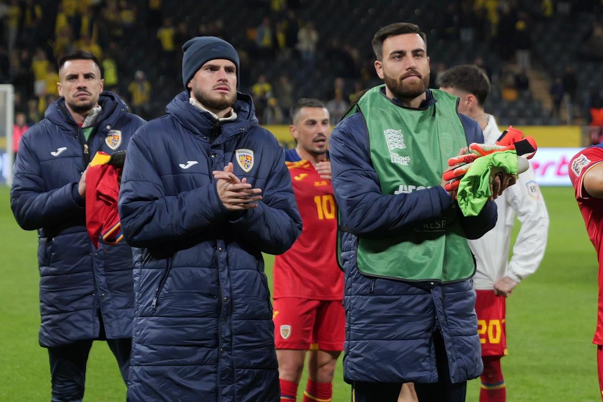 Ce s-a întâmplat la finalul partidei Suedia - România: „tricolorii”, atenți la discursul liderilor de peluză