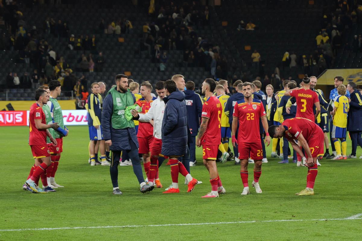 Cadre spectaculoase de la finalul partidei dintre Suedia și România // foto: Andrei Furnigă (GSP)