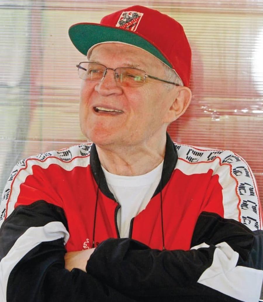Mircea Stoenescu EXCLUSIV Alb-roșiii, criticați dur de o emblemă a clubului: „Deportivo Dinamo București, niște râși! Bocceluța pe spinare și valea!”