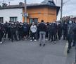 VIDEO+FOTO Momente incredibile după Petrolul - U Craiova 1948! Ultrașii i-au amenințat pe jucători, Viorel Moldovan băgat în ședință: „Dacă nu câștigăm cu Rapid suntem ZERO!”