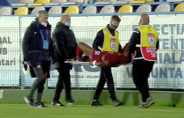 Primul verdict după accidentarea lui Mike Cestor din CFR Cluj - FC Voluntari: „Pare grav la prima vedere!”