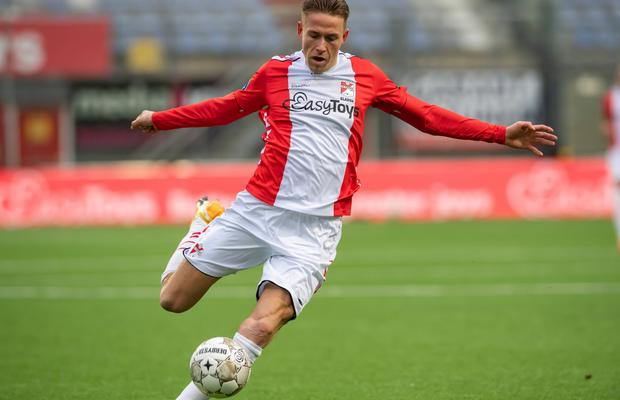 Dinamo poate bifa azi două transferuri » Soțiile lor sunt decisive