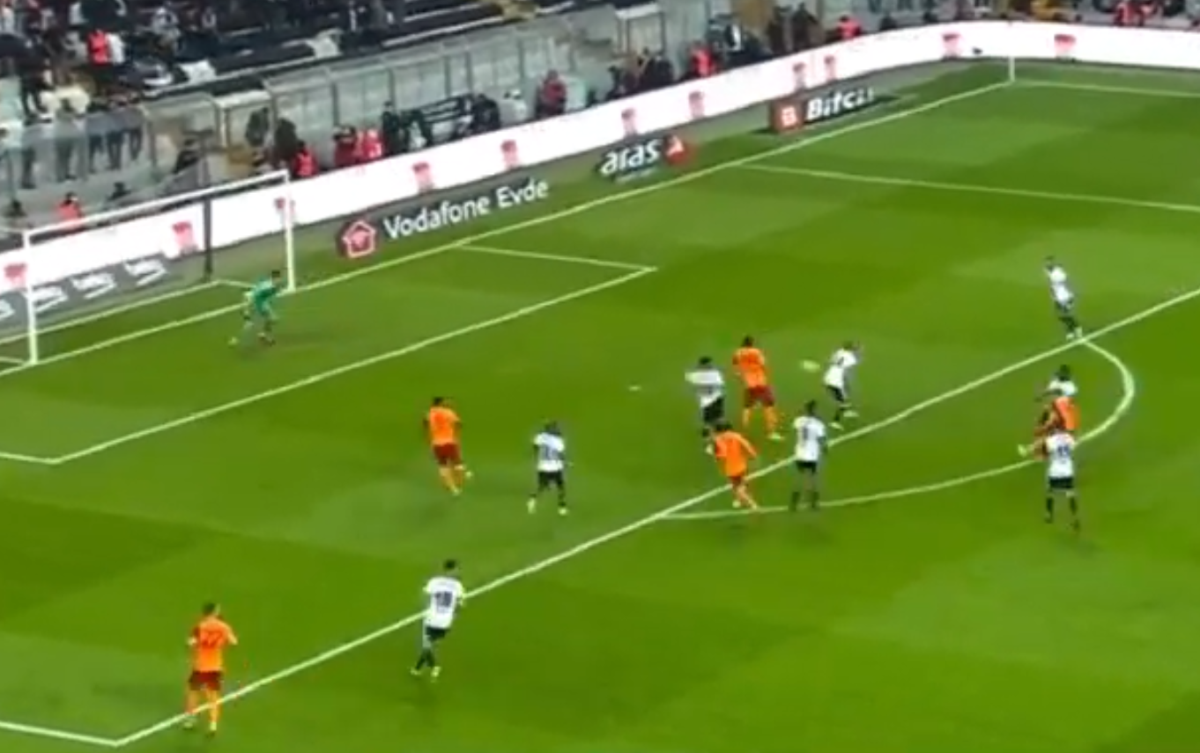 Cicâldău, gol superb în primul lui derby Beșiktaș - Galatasaray
