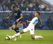 Interveniția lui Saliba asupra lui Mbappe // FOTO: AFP