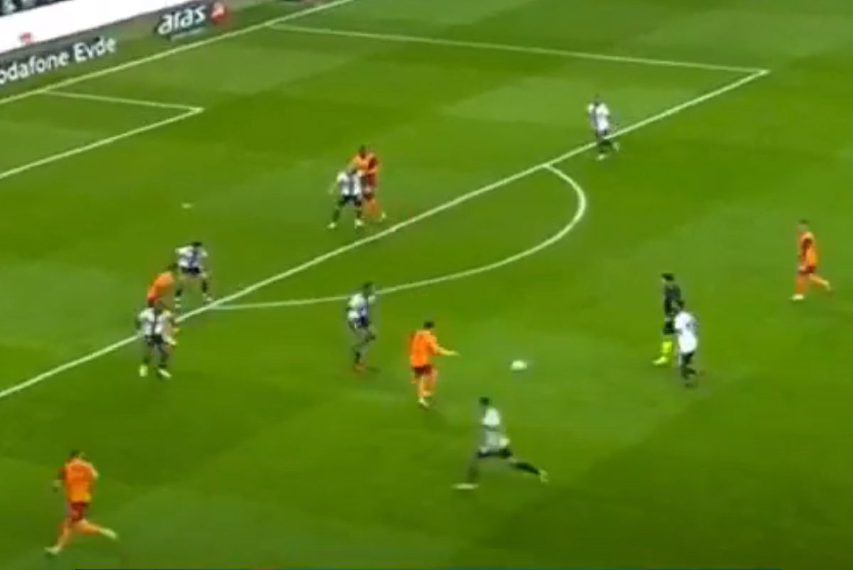 Cicâldău, gol superb în primul lui derby Beșiktaș - Galatasaray