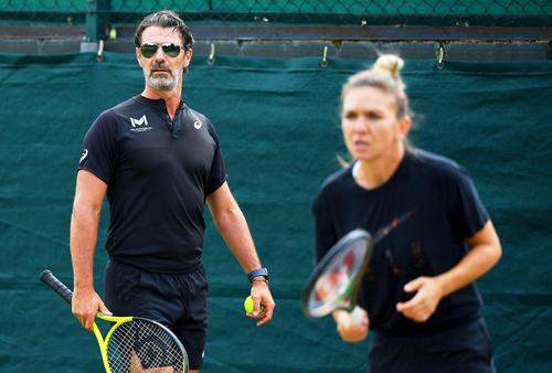 Patrick Mouratoglou și Simona Halep la antrenament