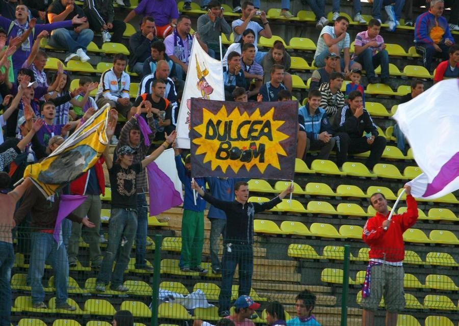 Adrian Dulcea era extrem de apreciat de galeria Argeșului / Sursă foto: Facebook Moment inedit în fotbalul românesc » A înscris primul gol la seniori pentru echipa la care a jucat și tatăl său