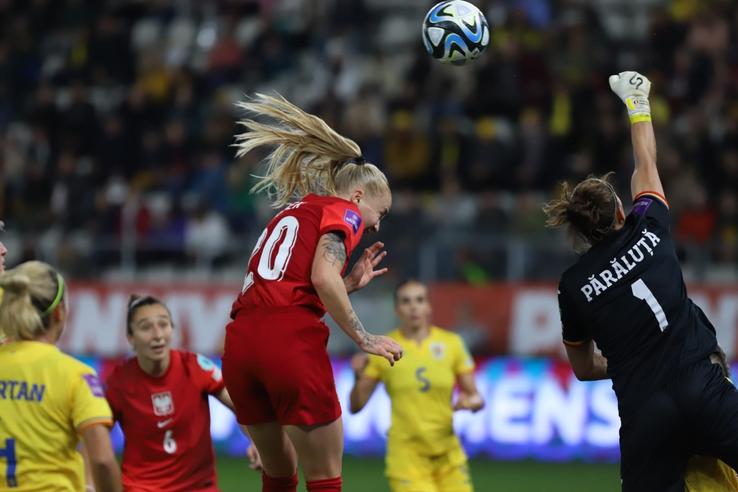 România pierde dramatic meciul de pe teren propriu cu Polonia, în barajul pentru WEURO 2025. FOTO: Dumitru Angelescu (Libertatea)
