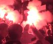 Torțe, fumigene și cântece: spectacol alb-roșu în fața hotelului, înainte de Hermannstadt - Dinamo