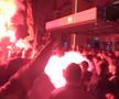 Torțe, fumigene și cântece: spectacol alb-roșu în fața hotelului, înainte de Hermannstadt - Dinamo