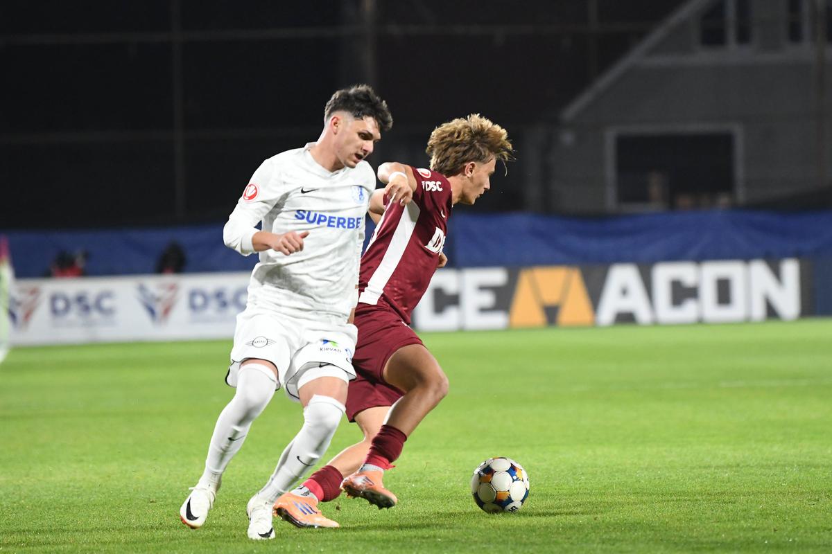 Țineți minte numele: noul puști-minune descoperit de Hagi e „Bombiță”, fiul lui Sabin Ilie! » Gol de senzație pentru Farul, cu procedeul lui Zidane!