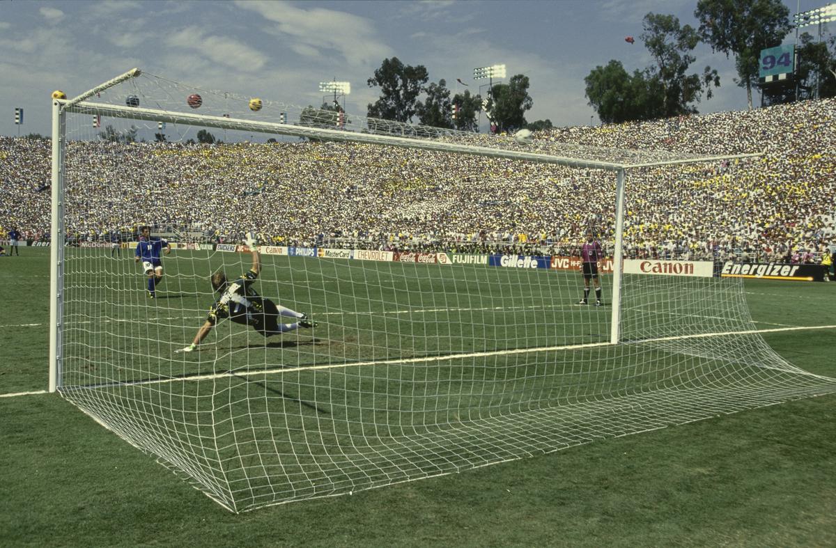 Penalty-ul ratat de Baggio si bucuria „Seleção”