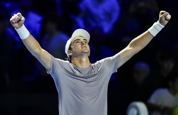 Joao Fonseca l-a egalat pe Roger Federer și a intrat în istoria tenisului brazilian » Sportivul de 19 ani va lupta pentru titlu la Basel