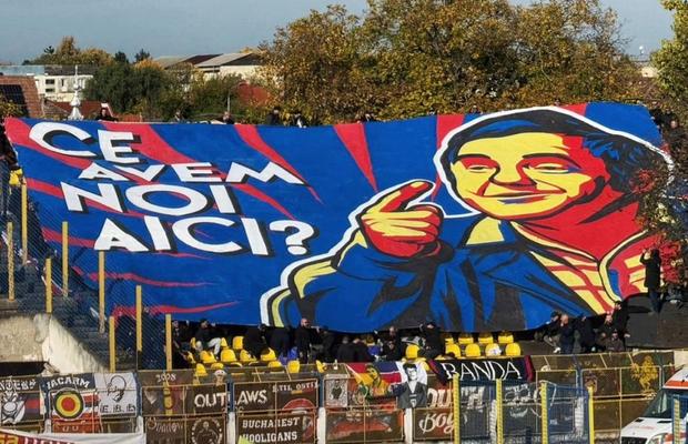 „Ce avem noi aici?” » Suporterii Stelei, ironii la conducerea clubului: „Sunteți doar incompetenți sau de la cioban aveți parte?”