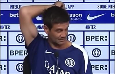 Viral! Cristi Chivu, „atacat” în conferință: „Băieți, a intrat în tricou!” » Cum s-a terminat totul