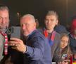 Laurențiu Reghecampf, autografe și poze cu fanii după derby-ul cu Rapid
