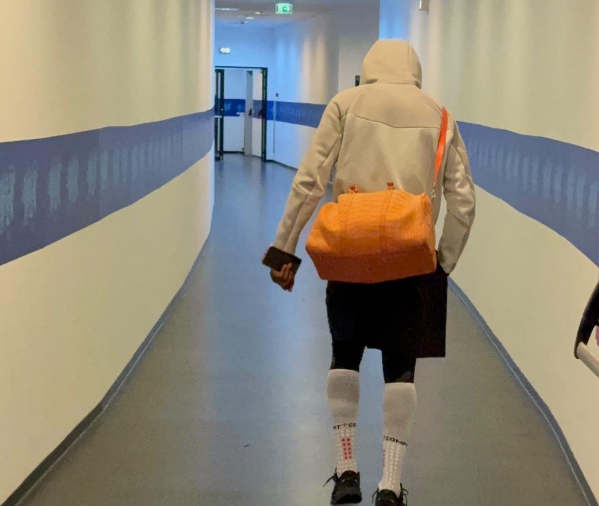 Arnold Garita a plecat șchiopătând după FCSB – Rapid: „Sperăm să nu fie grav”