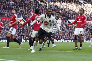 Manchester United, zdrobită și pe Old Trafford! „Diavolii roșii” nu au mai câștigat în Premier League din august
